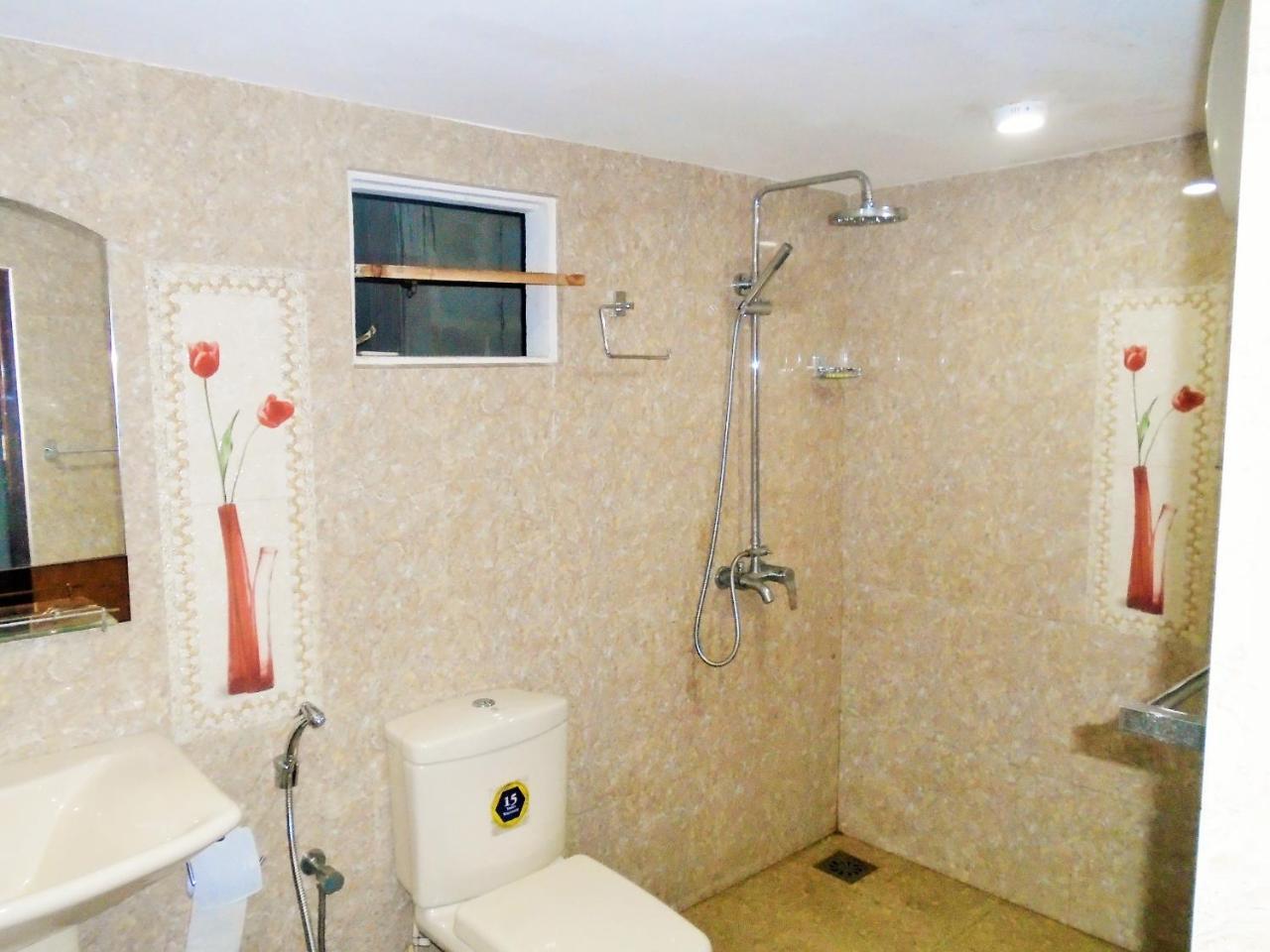 אונה ואטונה Ceylon Hostel-Galle מראה חיצוני תמונה